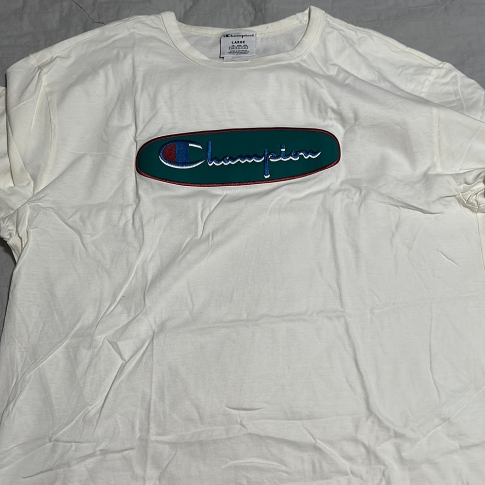 Champion shirt size large